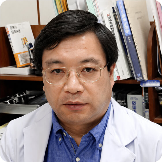 守山英二